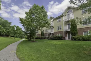 121 Courter Rd, Franklin Lakes, NJ 07417 - Photo 1