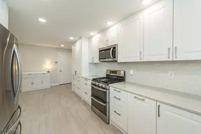 87 Woodmont Dr, Randolph Township, NJ 07869 - Photo 5