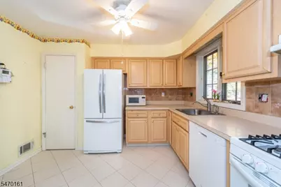 195 Mount Pleasant Ave, Rockaway Township, NJ 07866 - Photo 11