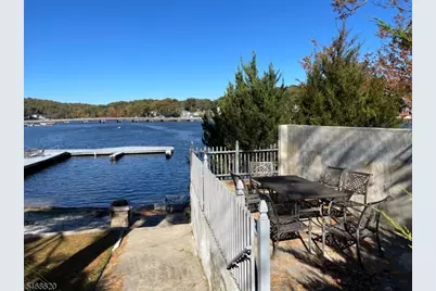 431 Lakeside Blvd #6, Hopatcong, NJ 07843 - Photo 5