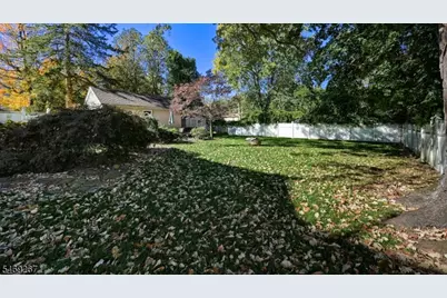 29 Westview Rd, West Caldwell, NJ 07006 - Photo 7