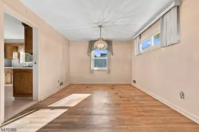 15 Brentwood Dr, Verona, NJ 07044 - Photo 9