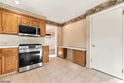 15 Brentwood Dr, Verona, NJ 07044 - Photo 5