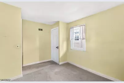 550 Ayres Ave, North Plainfield, NJ 07063 - Photo 15