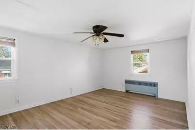 522 Thompson Ave, Roselle, NJ 07203 - Photo 13