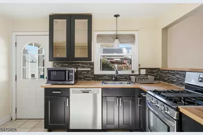 522 Thompson Ave, Roselle, NJ 07203 - Photo 5