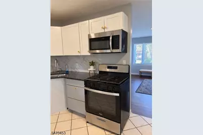 10 Armstrong St, South Bound Brook Boro, NJ 08880 - Photo 3