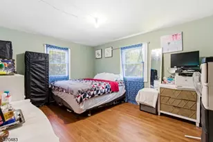 32 Valley View Dr, Mine Hill, NJ 07803 - Photo 9