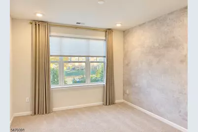 1103 Greenland Sq, Highland Park, NJ 08904 - Photo 5