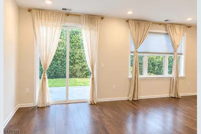 1103 Greenland Sq, Highland Park, NJ 08904 - Photo 3