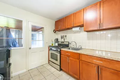 214 Villa Pl, Rahway, NJ 07065 - Photo 9