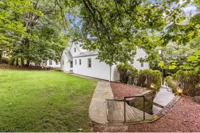 157 Laurel Ave, Livingston, NJ 07039 - Photo 35