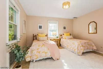 157 Laurel Ave, Livingston, NJ 07039 - Photo 25