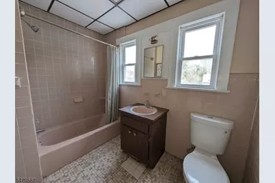 7 Whitman Ave, East Orange, NJ 07017 - Photo 23