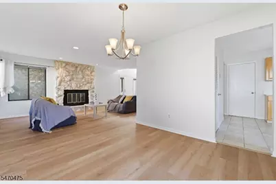 17 Park Gate Dr, Edison, NJ 08820 - Photo 11