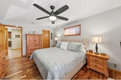 1932 Crescent Pkwy, Linden, NJ 07036 - Photo 15