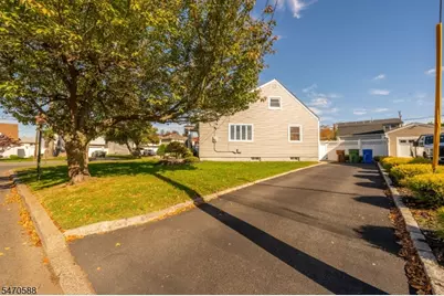 1932 Crescent Pkwy, Linden, NJ 07036 - Photo 5
