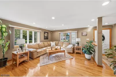 1932 Crescent Pkwy, Linden, NJ 07036 - Photo 9