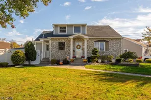 1932 Crescent Pkwy, Linden, NJ 07036 - Photo 1