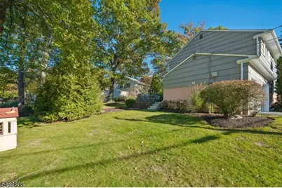 38 W Lawn Rd, Livingston, NJ 07039 - Photo 17