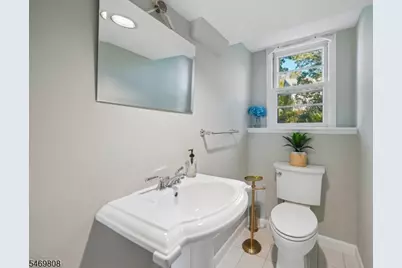 38 W Lawn Rd, Livingston, NJ 07039 - Photo 15