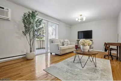 4 Fairview Pl #3, Morristown, NJ 07960 - Photo 3