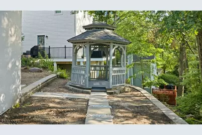 19 Cliffside Trl, Denville, NJ 07834 - Photo 31