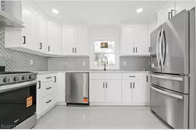 19 Cliffside Trl, Denville, NJ 07834 - Photo 5