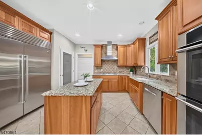 20 McPherson Dr, Raritan Township, NJ 08822 - Photo 13