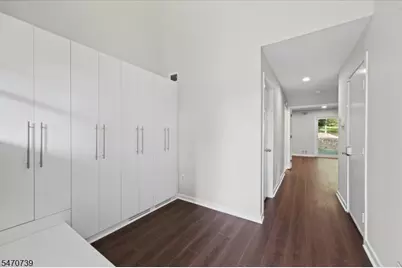 192 Crestview Rd, Bridgewater, NJ 08807 - Photo 3