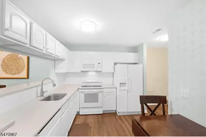 94 Gabriel Ct, Hillsborough Township, NJ 08844 - Photo 13