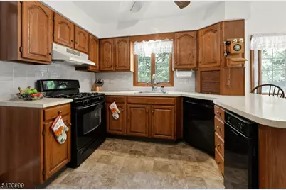 621 Bloomfield Ave, Nutley, NJ 07110 - Photo 19