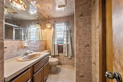 29 Miller St, Saddle Brook Township, NJ 07663 - Photo 5