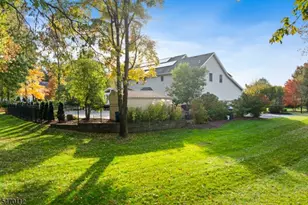 237 Monroe Ave, Montgomery Township, NJ 08502 - Photo 49