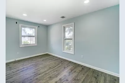 27 Honiss St #2, Belleville, NJ 07109 - Photo 5