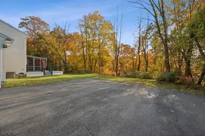 4 Alexandra Rd, Roxbury Township, NJ 07850 - Photo 31