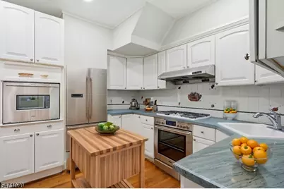 460 New England Ter, Orange, NJ 07050 - Photo 11