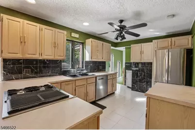 97 Amherst Ave, Woodbridge Township, NJ 07067 - Photo 23