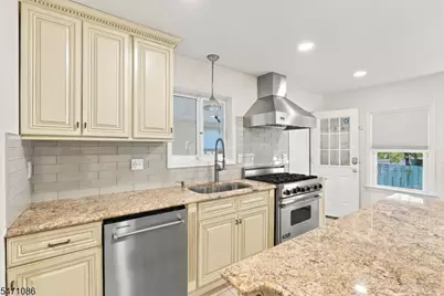 16 Mount Pleasant Ave, Hanover Township, NJ 07981 - Photo 11