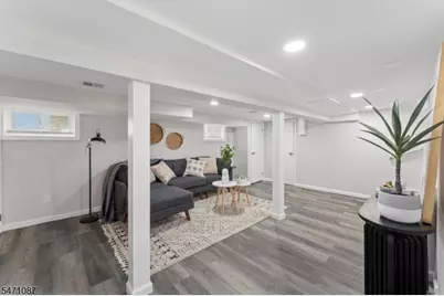 630 E Elm St, Linden, NJ 07036 - Photo 23