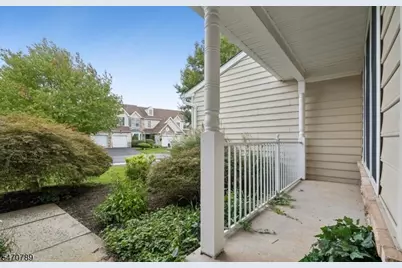 233 Apt 1 Patriot Hill Dr, Bernards Township, NJ 07920 - Photo 3