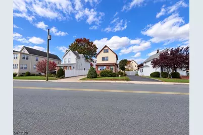 15 Enoch St, East Rutherford, NJ 07073 - Photo 5