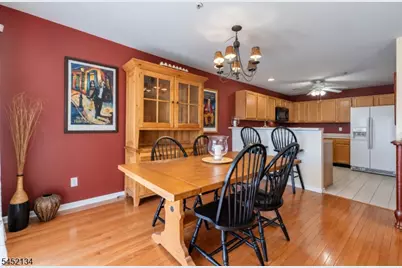 1008 Robin Ct, Green Brook Township, NJ 08812 - Photo 5