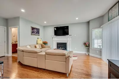 37 Wildwood Ave, Woodbridge Township, NJ 08863 - Photo 21