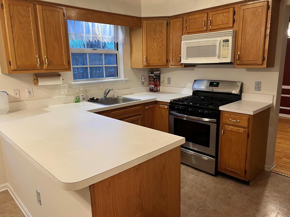 5184 Vermont Dr, Easton PA  18045-8127 exterior