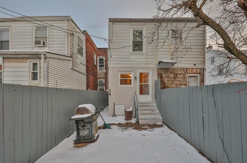 425 Wall St, Bethlehem PA  18018-6120 exterior