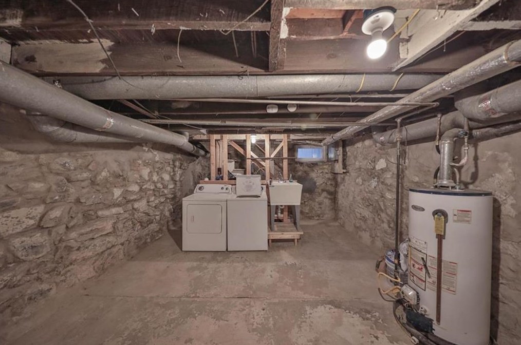 425 Wall St, Bethlehem PA  18018-6120 exterior