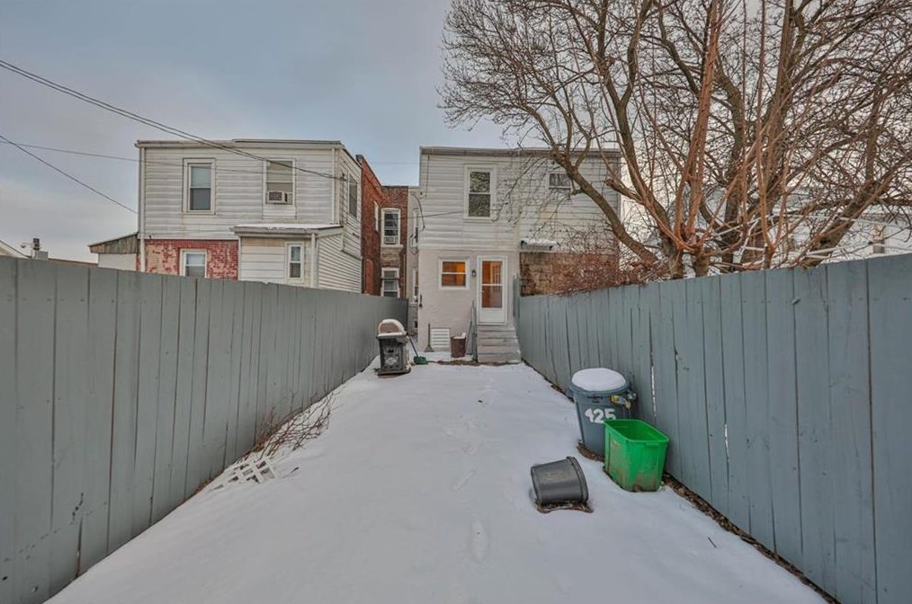 425 Wall St, Bethlehem PA  18018-6120 exterior