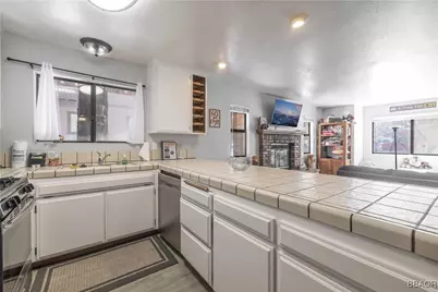 723 Summit Boulevard #2, Big Bear Lake, CA 92315 - Photo 5