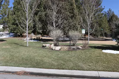 275 Meadow Circle N, Big Bear Lake, CA 92315 - Photo 11